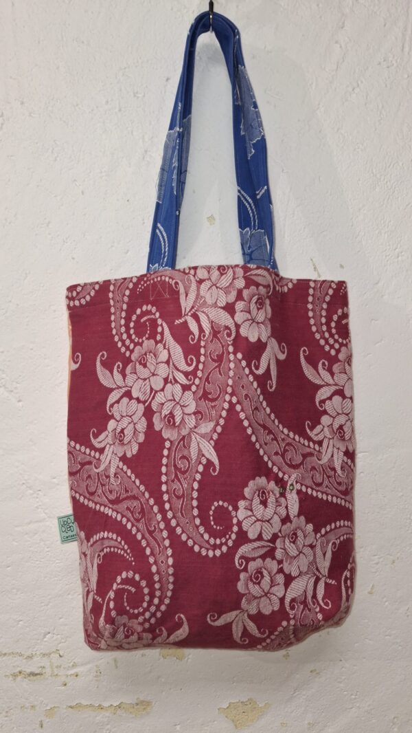Bossa Tote Bag de tela reutilitzada “col·lecció tela de matalàs” -UPCYCLED CARTAES-